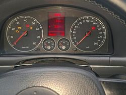 Grau Gebraucht 2005 VW Touran Van / Kleinbus | 2.000 € (Fairer Preis)