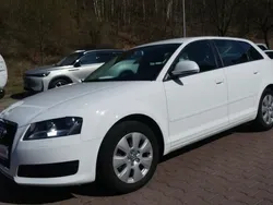 Weiß Gebraucht 2010 Audi A3 Limousine | 8.990 € (Teuer)