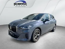 Grau Gebraucht 2024 BMW 218 Active Tourer Van / Kleinbus | 29.990 € (Superpreis)