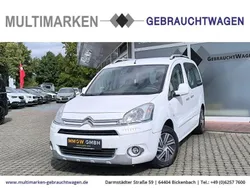 Silber Gebraucht 2015 Citroën Berlingo SELECTION Van / Kleinbus | 10.790 € (Etwas zu teuer)