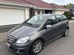Grau Gebraucht 2009 Mercedes B180 Van / Kleinbus | 2.850 € (Superpreis)