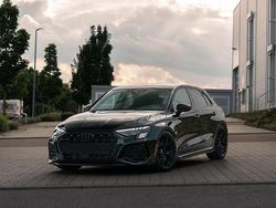 Schwarz Gebraucht 2024 Audi RS3 Ambiente Kleinwagen | 59.990 € (Guter Preis)