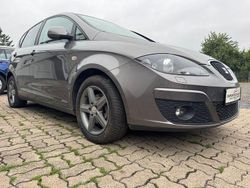 Grau Gebraucht 2015 Seat Altea Sun Van / Kleinbus | 8.999 € (Teuer)