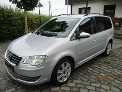 Silber Gebraucht 2009 VW Touran Van / Kleinbus | 3.990 € (Guter Preis)