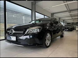 Kosmoschwarz metallic Gebraucht 2017 Mercedes A180 Urban Limousine | 16.930 € (Fairer Preis)