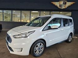 Weiß Gebraucht 2019 Ford Tourneo Titanium Van / Kleinbus | 12.950 € (Superpreis)