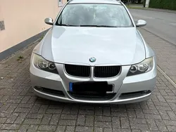 Silber Gebraucht 2008 BMW 318 Kombi | 4.990 €