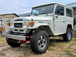 Grau Gebraucht 1980 Toyota 4 Runner SUV | 32.000 €