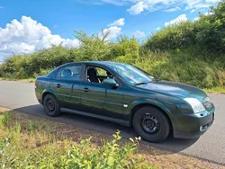 Grün Gebraucht 2004 Opel Vectra Limousine | 1.150 € (Guter Preis)