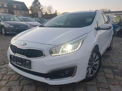 Weiß Gebraucht 2016 Kia Ceed Sportswagon DREAM-TEAM Edition Kombi | 9.990 € (Fairer Preis)