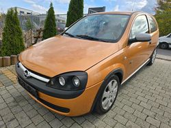 Gold Gebraucht 2003 Opel Corsa Njoy Kleinwagen | 1.999 € (Etwas zu teuer)