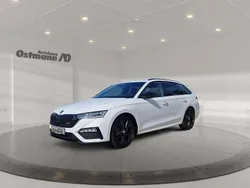 Weiß Gebraucht 2022 Skoda Octavia RS Kombi | 28.990 € (Fairer Preis)