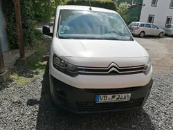 Weiß Gebraucht 2020 Citroën Berlingo Feel Van / Kleinbus | 12.950 € (Superpreis)