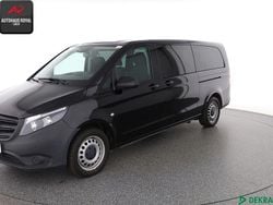 Obsidianschwarz Gebraucht 2022 Mercedes Vito Van / Kleinbus | 39.880 € (Guter Preis)