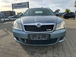 Grau Gebraucht 2011 Skoda Octavia GreenLine Limousine | 5.299 € (Guter Preis)