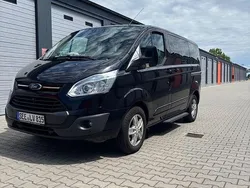 Schwarz Gebraucht 2016 Ford Tourneo Custom Van / Kleinbus | 15.900 €