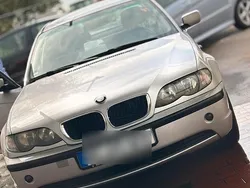 Silber Gebraucht 2002 BMW 316 Limousine | 2.500 €