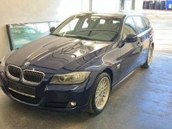 Blau Gebraucht 2011 BMW 325 Kombi | 9.990 € (Guter Preis)