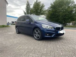 Blau Gebraucht 2017 BMW 218 Gran Tourer Advantage Van / Kleinbus | 13.900 € (Guter Preis)