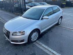 Silber Gebraucht 2012 Audi A3 Attraction Limousine | 2.950 € (Superpreis)