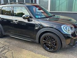 Schwarz Gebraucht 2021 Mini One Countryman Essential SUV | 19.900 € (Fairer Preis)