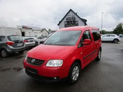 Rot Gebraucht 2011 VW Caddy Team Van / Kleinbus | 5.990 € (Fairer Preis)