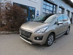 Grau Gebraucht 2015 Peugeot 3008 Allure Van / Kleinbus | 11.200 € (Teuer)