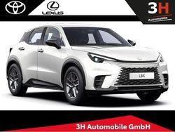 Weiß (titanium weiß) Neu 2025 Lexus LBX SUV | 31.990 € (Fairer Preis)