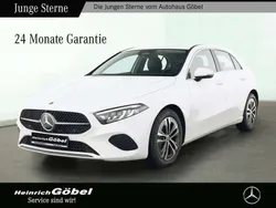 Weiß Gebraucht 2024 Mercedes A200 Advanced Limousine | 33.450 € (Etwas zu teuer)
