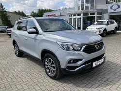Silber metallic Gebraucht 2019 Ssangyong Rexton Quartz SUV | 30.410 €