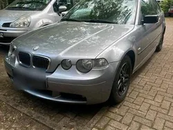 Silber Gebraucht 2002 BMW 318 Compact M Sport Kleinwagen | 2.100 €