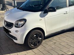Schwarz Gebraucht 2015 Smart ForFour Passion Kleinwagen | 6.350 € (Fairer Preis)