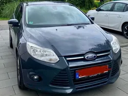 Blau Gebraucht 2014 Ford Focus Limousine | 4.500 € (Guter Preis)