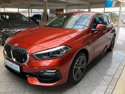 Orange Gebraucht 2024 BMW 118 Sport Line Kleinwagen | 23.850 € (Guter Preis)