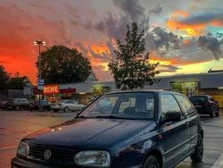 Blau Gebraucht 1993 VW Golf III Kleinwagen | 1.200 €