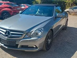 Grau Gebraucht 2010 Mercedes E200 Avantgarde Cabrio | 19.900 €