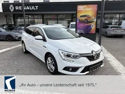 Weiß Gebraucht 2020 Renault Mégane IV LIMITED Limousine | 15.470 € (Fairer Preis)