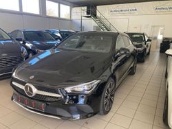 Schwarz Gebraucht 2021 Mercedes CLA200 Shooting Brake Kombi | 25.990 € (Fairer Preis)