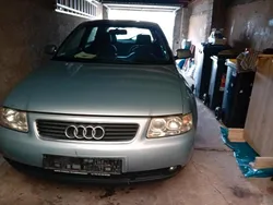 Blau Gebraucht 2001 Audi A3 Kleinwagen | 979 € (Guter Preis)