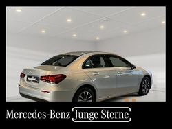 Silber Gebraucht 2021 Mercedes A180 Style Limousine | 20.177 € (Fairer Preis)