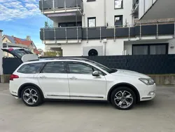 Weiß Gebraucht 2015 Citroën C5 CrossTourer Kombi | 8.900 €