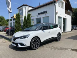 Weiß Gebraucht 2023 Renault Grand Scénic IV Techno Van / Kleinbus | 30.990 €