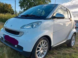 Weiß Gebraucht 2010 Smart ForTwo Coupé Coupé | 5.250 €