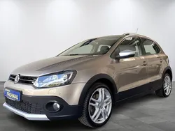 Titanium beige metallic Gebraucht 2015 VW Polo Cross Kleinwagen | 13.980 € (Etwas zu teuer)