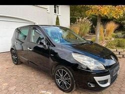 Schwarz Gebraucht 2011 Renault Scénic III Bose Edition Van / Kleinbus | 8.300 € (Fairer Preis)