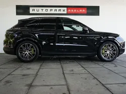 Schwarz Gebraucht 2024 Porsche Cayenne SUV | 99.880 € (Superpreis)