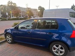 Blau Gebraucht 2004 VW Golf V Kleinwagen | 2.500 € (Guter Preis)