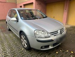 Silber Gebraucht 2004 VW Golf V Limousine | 1.390 € (Superpreis)