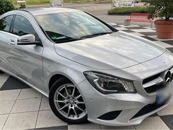 Grau Gebraucht 2013 Mercedes CLA220 Limousine | 12.000 € (Fairer Preis)