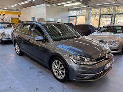 Indiumgrau metallic Gebraucht 2018 VW Golf VII Comfortline Kombi | 15.900 € (Fairer Preis)
